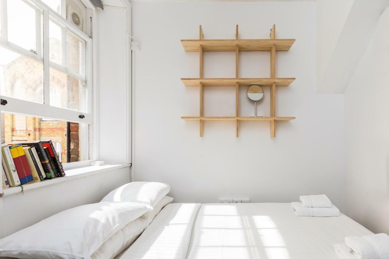Beautiful Pied-a-terre To Explore Apartment London